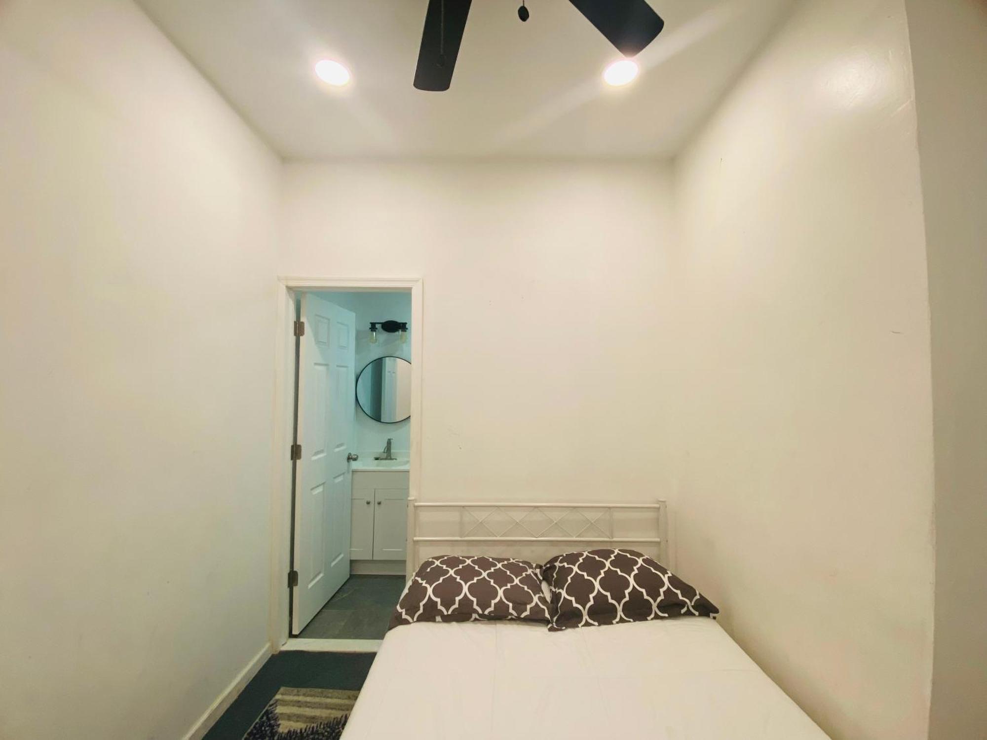 Oui On Ludlow - Entire House And Private Rooms In University City 费城 外观 照片